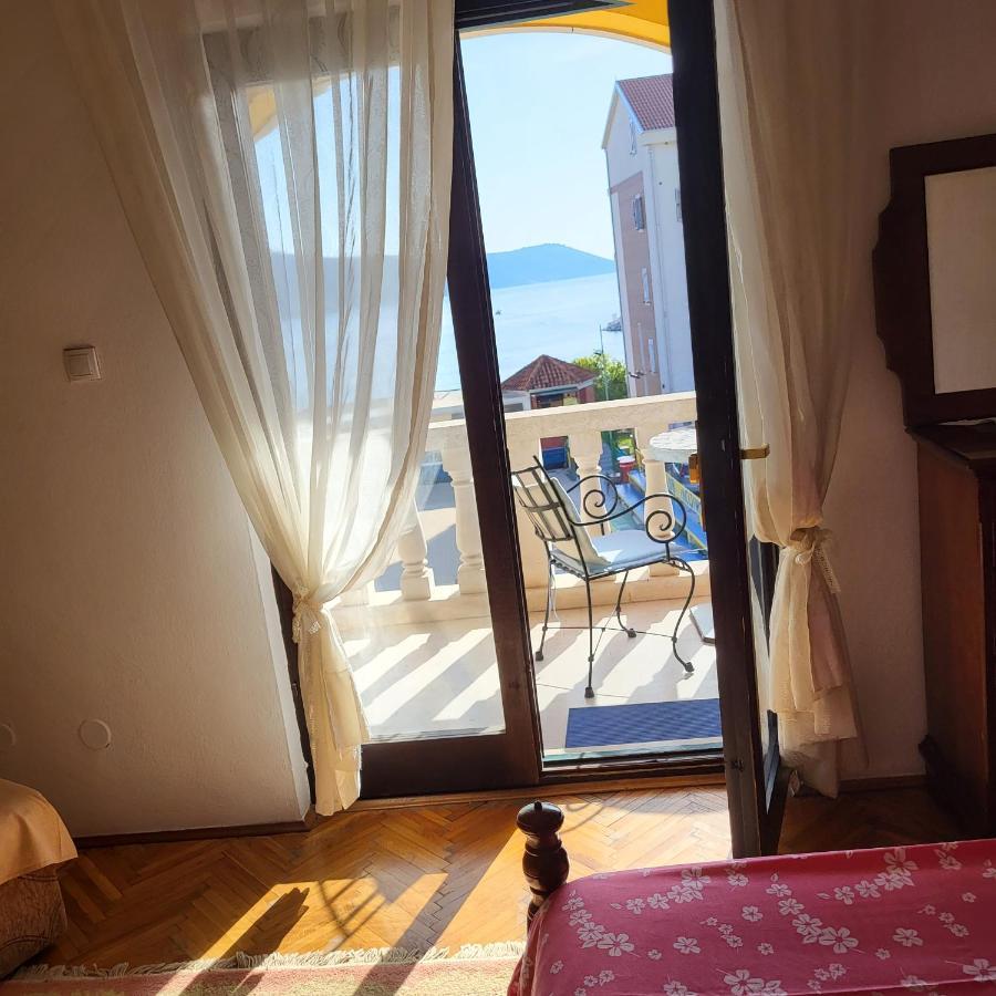 Studio Apartman Sa Pogledom Na More Meljine Bagian luar foto